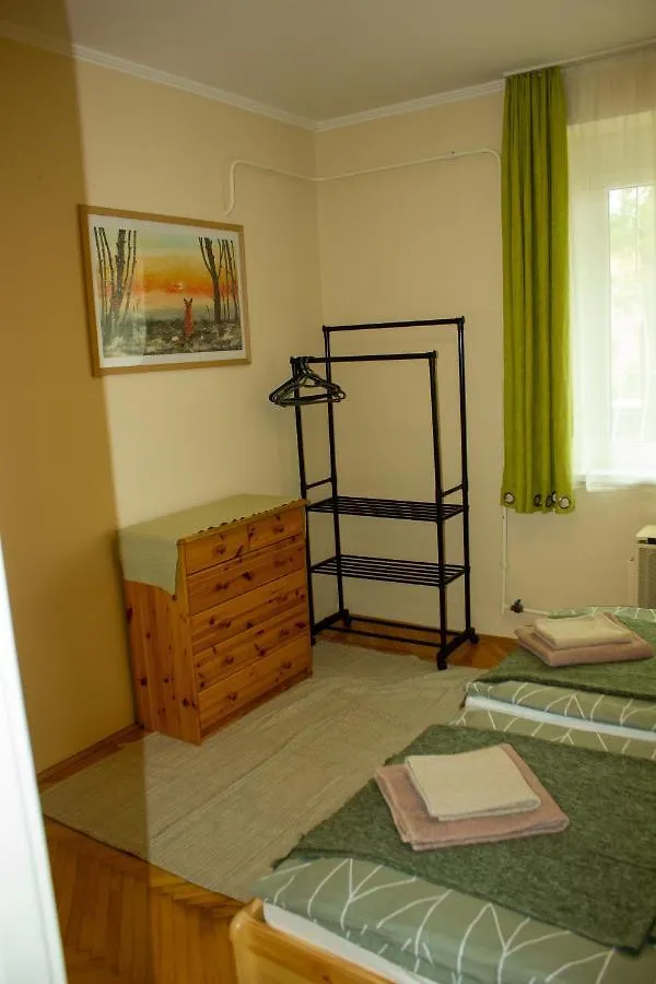 Foxy Apartman Eger 0*,